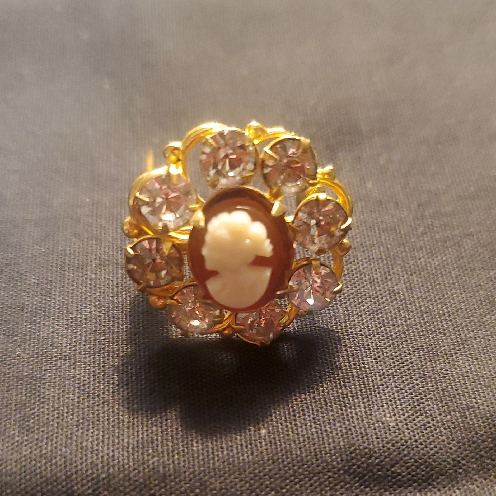 Vintage Gold Cameo Brooch with Crystal Accents